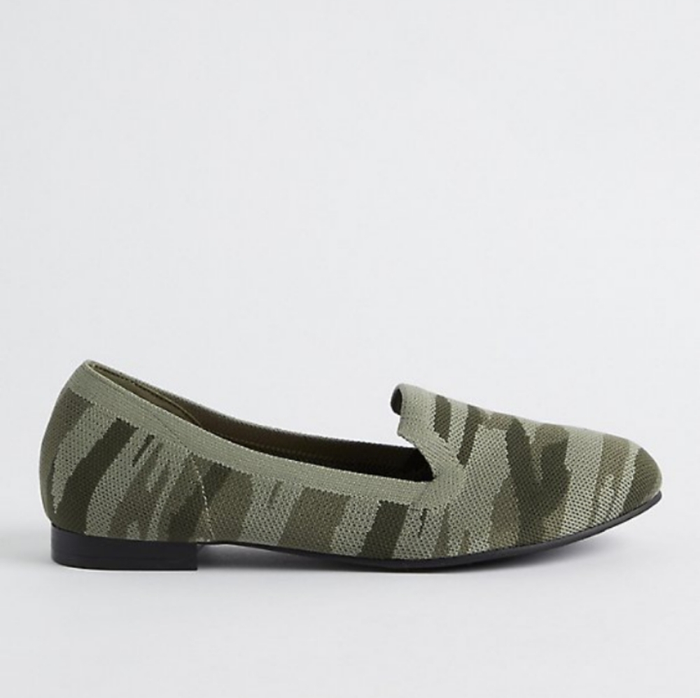 Torrid Stretch Knit Grey Camo Loafer Shoes Sz 7 Extra Wide Width NWT